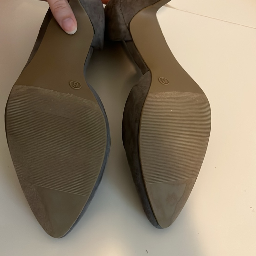 Massini Gray Pointed Toe Heels 💖 - Picture 8 of 11
